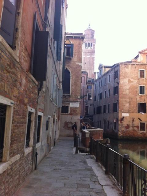 Al Teatro With Canal View Frühstückspension